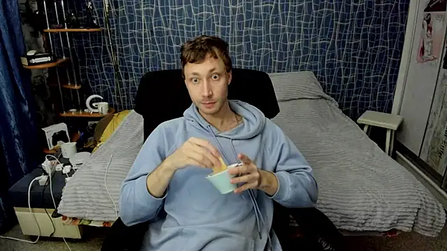 CuteBoy228 online show from 30, 4, 2026
