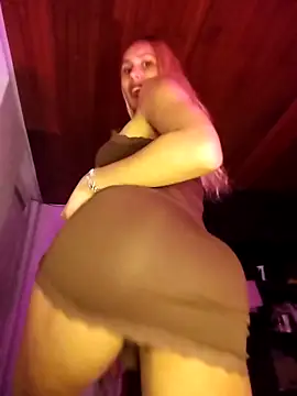 Snapshot of AngelinaSexFit chatting on 17, 12, 2025 AngelinaSexFit online show from 17, 12, 2025