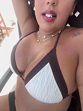 Snapshot of Karlla_Brown chatting on 18, 4, 2026 Karlla Brown online show from 18, 4, 2026