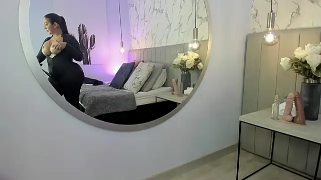 Snapshot of Karlla_Brown chatting on 1, 6, 2026 Karlla Brown online show from 1, 6, 2026