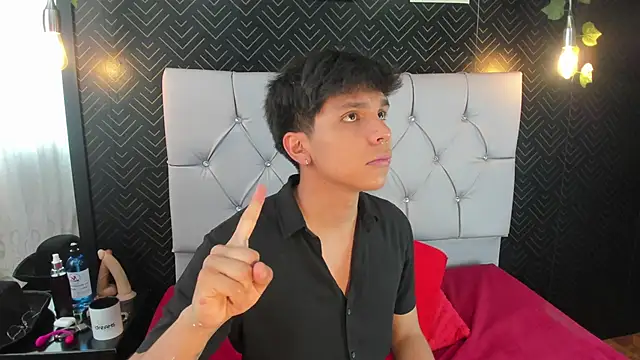 Thiago Kozak online show from 30, 10, 2025