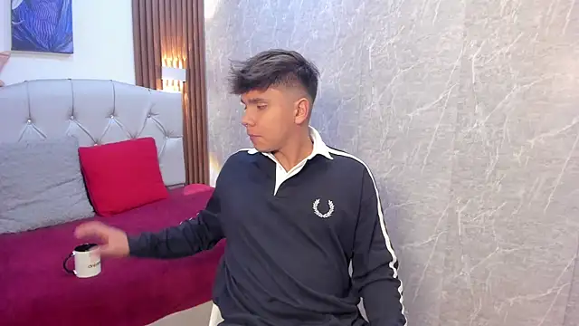 Snapshot of Thiago_Kozak chatting on 10, 6, 2026 Thiago Kozak online show from 10, 6, 2026