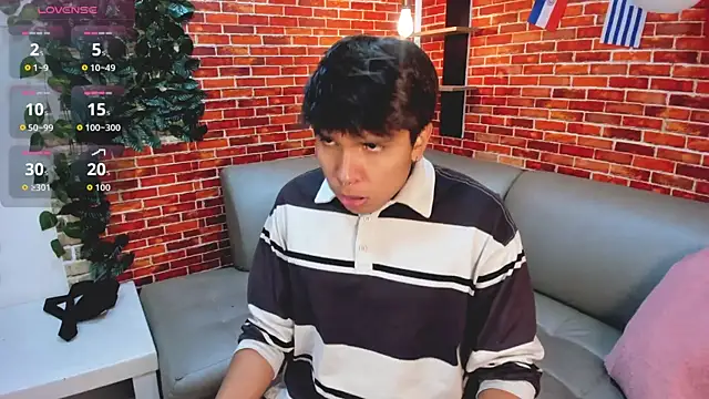 Snapshot of Thiago_Kozak chatting on 8, 7, 2026 Thiago Kozak online show from 8, 7, 2026