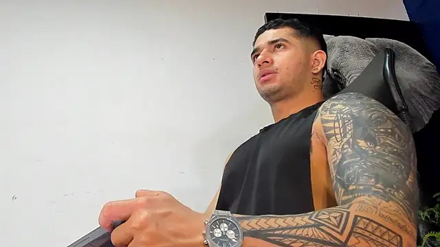 king falconer online show from 4, 11, 2025