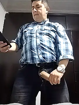 BigCristh79 online show from 6, 10, 2025