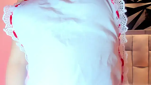 megan whitee   online show from 17, 10, 2025