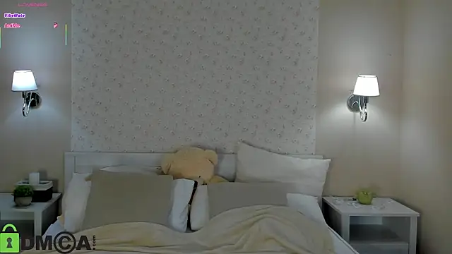 Chloee White online show from 10, 4, 2026