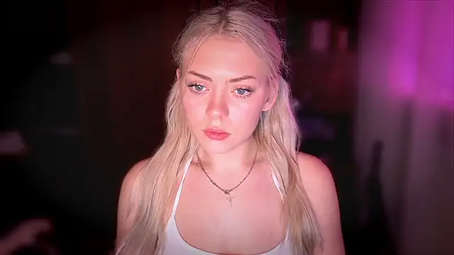 Snapshot of AliceOceanEye chatting on 30, 10, 2025 AliceOceanEye online show from 30, 10, 2025