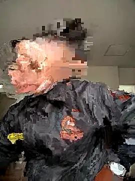 Manu0586 online show from 8, 10, 2025