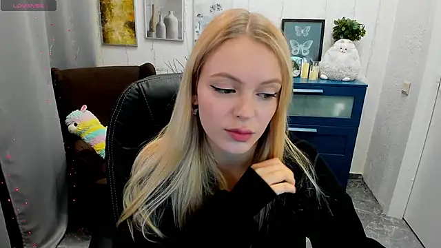 KatherineePierce online show from 20, 10, 2025