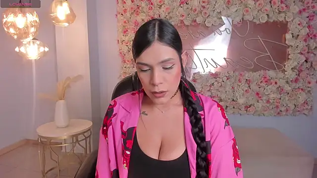 SarahYates online show from 17, 5, 2026