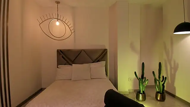 IsabellaMoreau online show from 10, 1, 2026