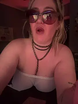 Snapshot of Granlady7 chatting on 11, 4, 2026 Granlady7 online show from 11, 4, 2026