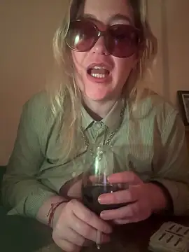 Snapshot of Granlady7 chatting on 12, 4, 2026 Granlady7 online show from 12, 4, 2026