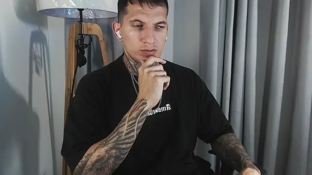 Snapshot of Shane_Clay chatting on 10, 9, 2025 Shane Clay online show from 10, 9, 2025