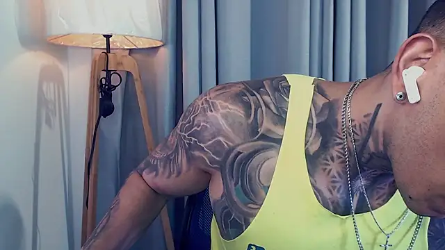 Snapshot of Shane_Clay chatting on 19, 9, 2025 Shane Clay online show from 19, 9, 2025