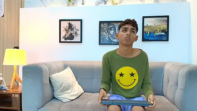 TWINKS FRIENDS online show from 2, 6, 2026