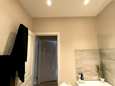 FrancescaXO online show from 16, 10, 2025