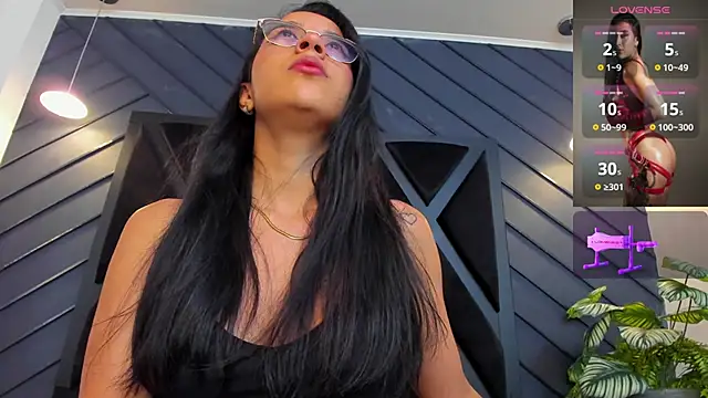 zoe martins  online show from 4, 11, 2025