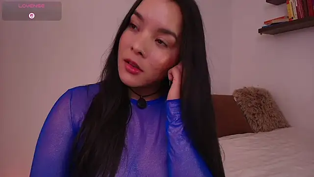 Evelyn  16 online show from 1, 7, 2026