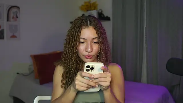 isabella-garcia- online show from 20, 9, 2025