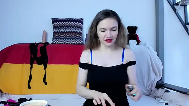 Katherine Twilight online show from 9, 3, 2025