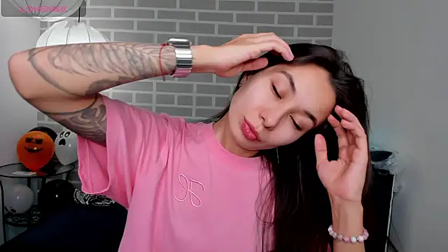 Kat  cat online show from 27, 10, 2025