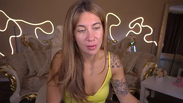 KateShanny online show from 4, 10, 2025