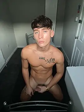 naughtyboy0124 online show from 28, 10, 2025