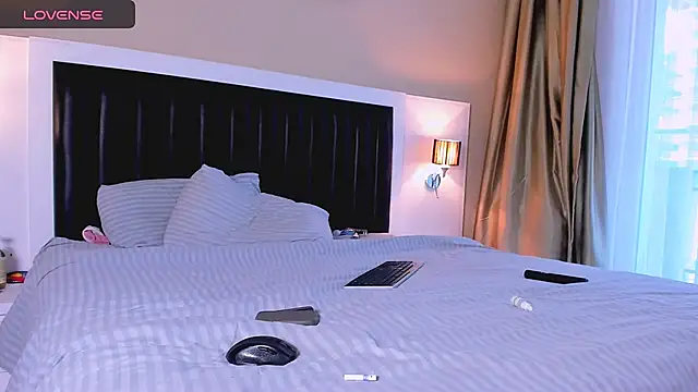 marrenaa online show from 11, 11, 2025