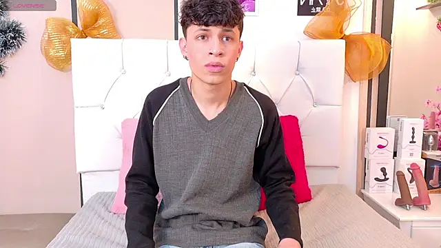 Axel  Evans online show from 15, 12, 2025