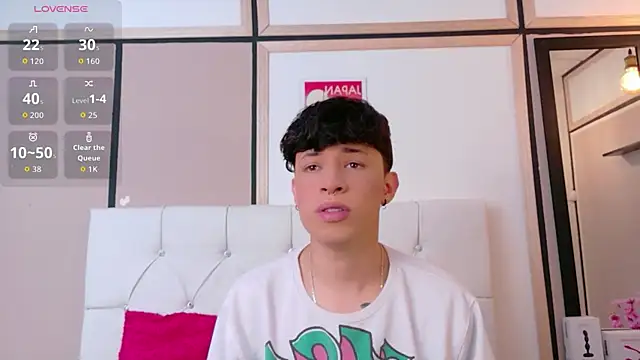 Snapshot of Axel__Evans chatting on 13, 4, 2026 Axel Evans online show from 13, 4, 2026