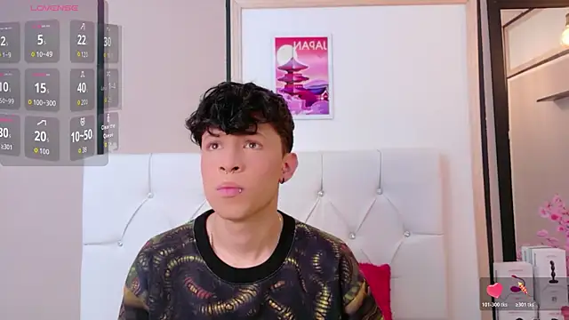 Snapshot of Axel__Evans chatting on 14, 4, 2026 Axel Evans online show from 14, 4, 2026