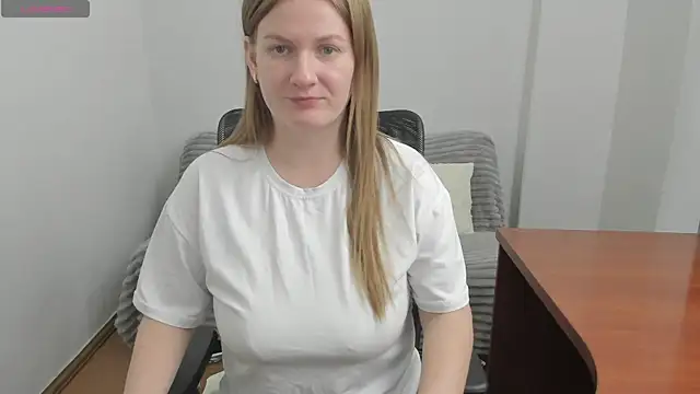 Snapshot of Alisha_Skyes chatting on 4, 2, 2026 Alisha Skyes online show from 4, 2, 2026