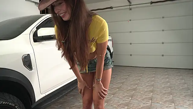 LIttle Rina  online show from 15, 3, 2026