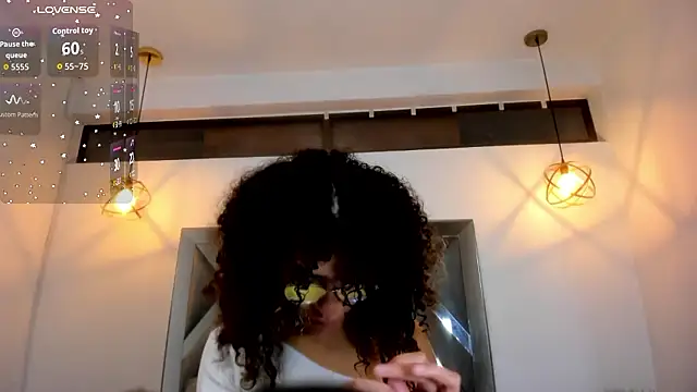 Hanna Cornee  online show from 3, 2, 2026