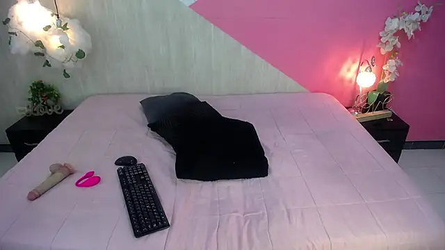 sophia brunette  online show from 27, 11, 2025