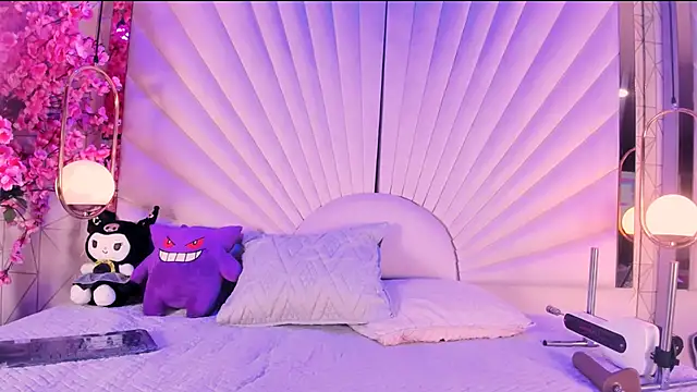 VesperVelvet online show from 11, 5, 2026