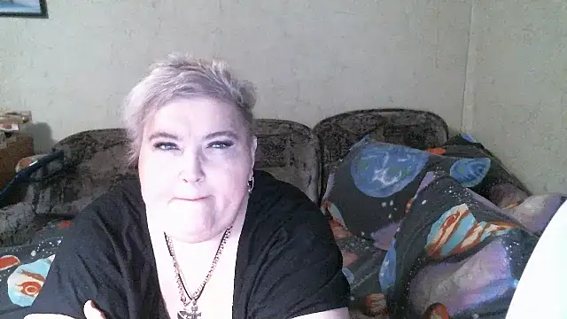 Snapshot of Lana555 chatting on 13, 4, 2026 Lana555 online show from 13, 4, 2026