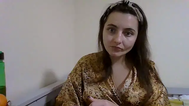 Snapshot of DInaraXRose chatting on 6, 10, 2025 DInaraXRose online show from 6, 10, 2025