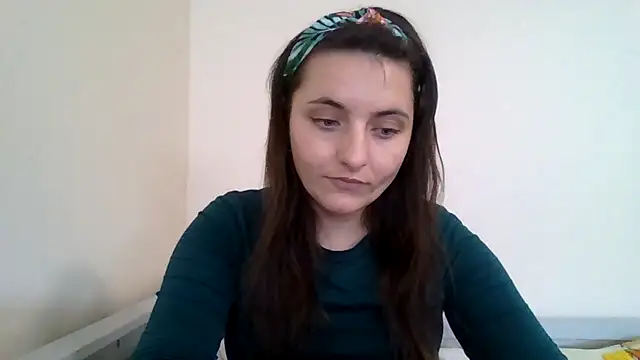 Snapshot of DInaraXRose chatting on 6, 11, 2025 DInaraXRose online show from 6, 11, 2025