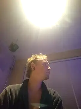 piercingpik online show from 6, 11, 2025