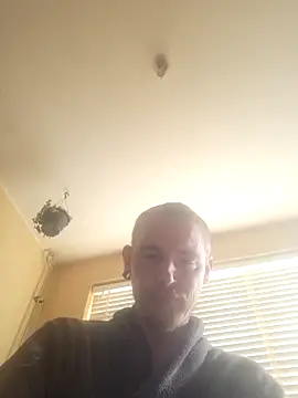 Snapshot of piercingpik chatting on 2, 2, 2026 piercingpik online show from 2, 2, 2026