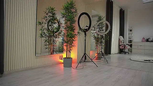 EmmaBlanco online show from 11, 9, 2025