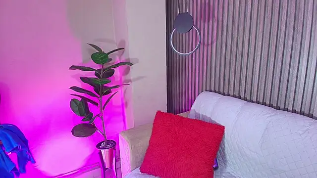 biancaa 18 online show from 17, 9, 2025