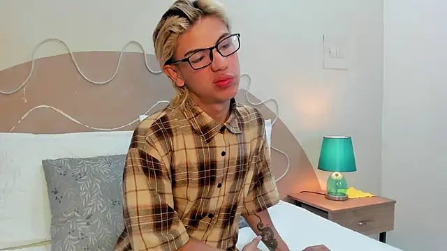 Enrrixxx  online show from 23, 11, 2025