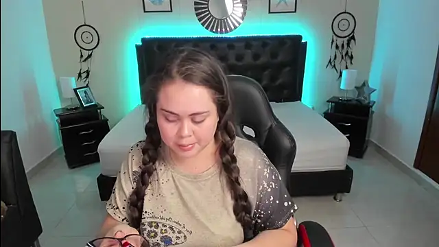 LolaVillalobos online show from 25, 9, 2025