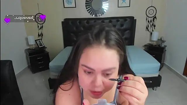 LolaVillalobos online show from 2, 10, 2025