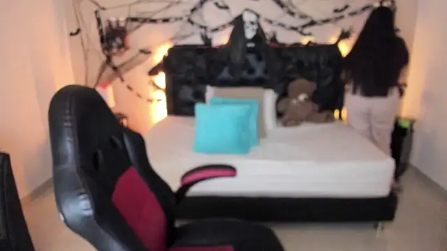 LolaVillalobos online show from 19, 10, 2025