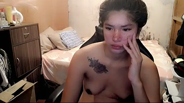 Snapshot of Cutierhyxx chatting on 22, 5, 2026 Cutierhyxx online show from 22, 5, 2026